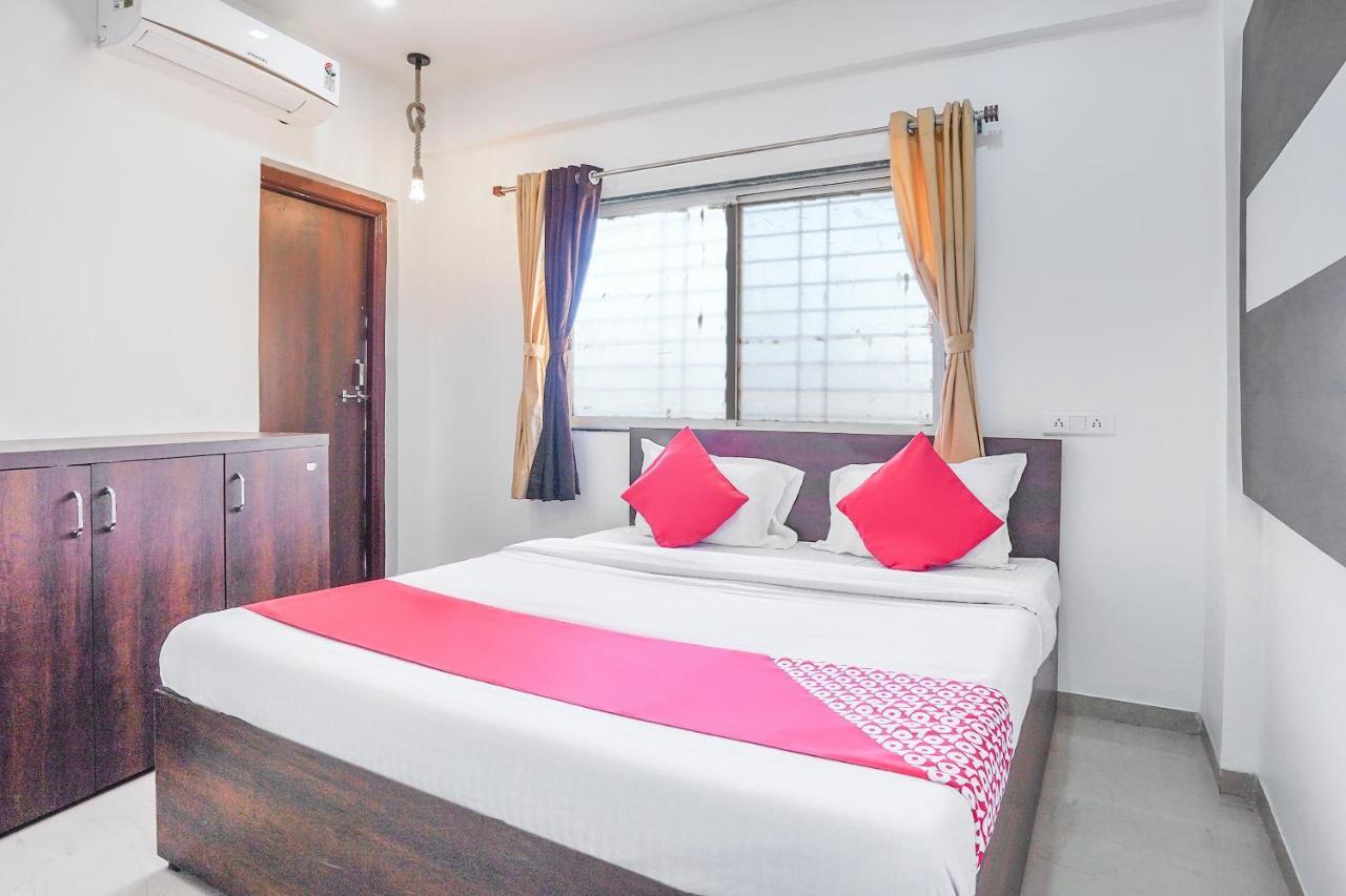 Oyo Flagship 70264 Hotel Vrindavan Mangvadi Zewnętrze zdjęcie
