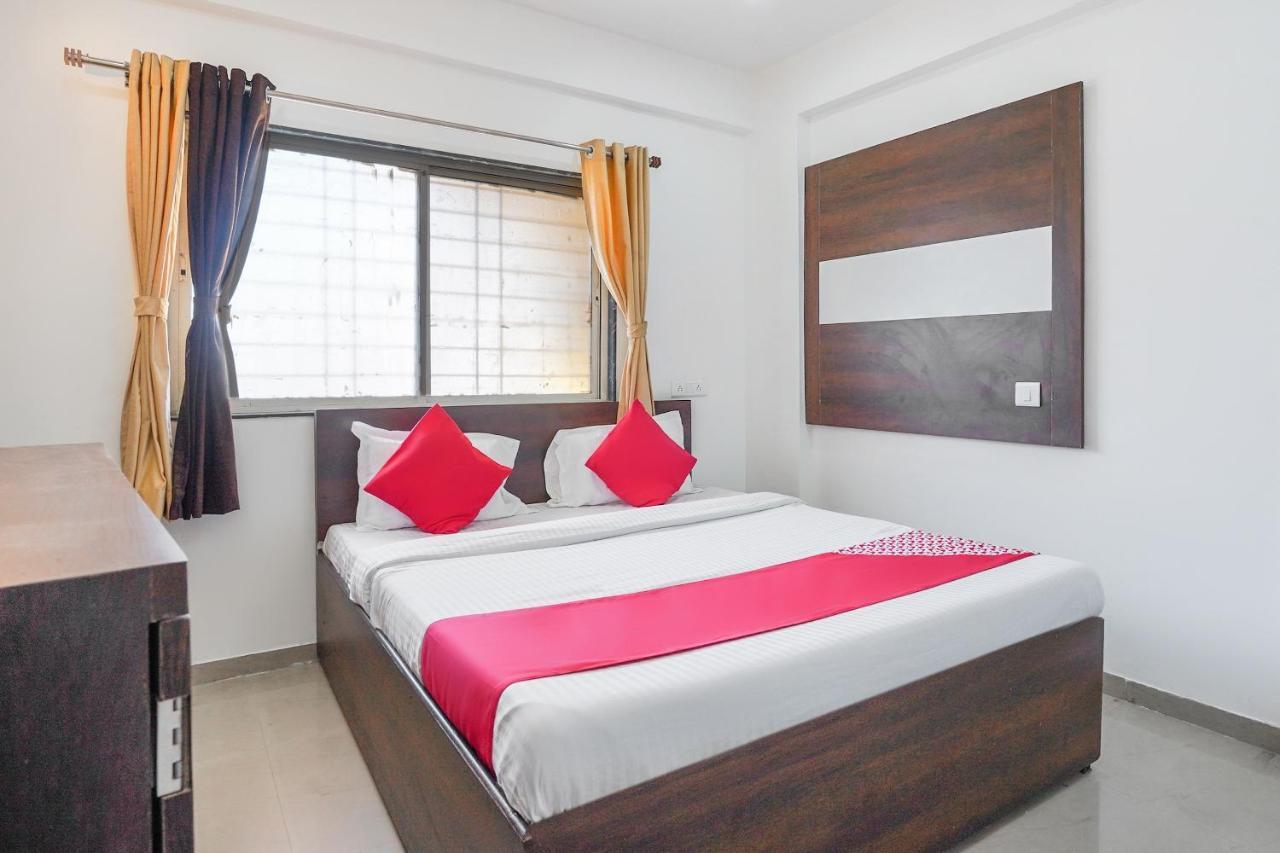 Oyo Flagship 70264 Hotel Vrindavan Mangvadi Zewnętrze zdjęcie